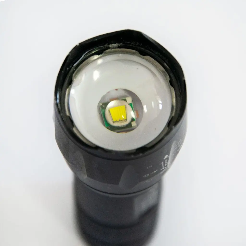 Мощный аккумуляторный фонарик ручной micro USB тактический LED фонарь карманный - фото 6