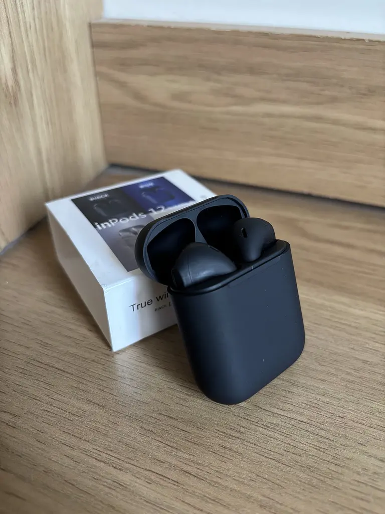 Бездротові навушники inPods i12 TWS Bluetooth 5.0 сенсорні з магнітним кейсом чорні (SKU-137) - фото 4