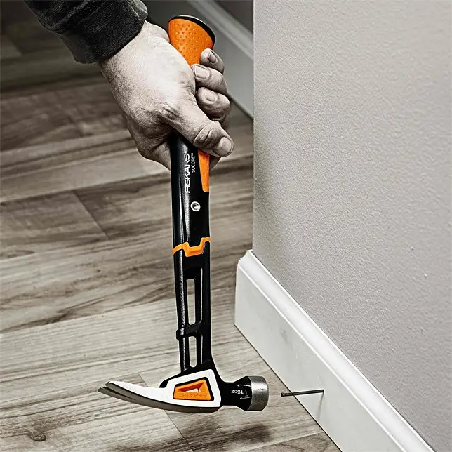 Молоток Fiskars IsoCore (M) 16oz / 13.5 "(156000) 1020213 - фото 6