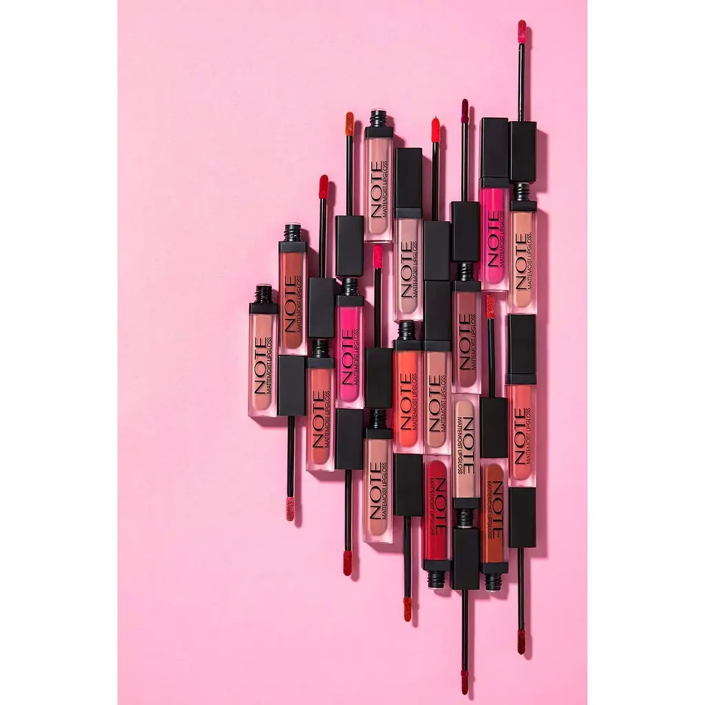 Матовый блеск для губ Note Cosmetique Mattemoist Lipgloss тон 410 (Sandalwood) 6 мл - фото 4