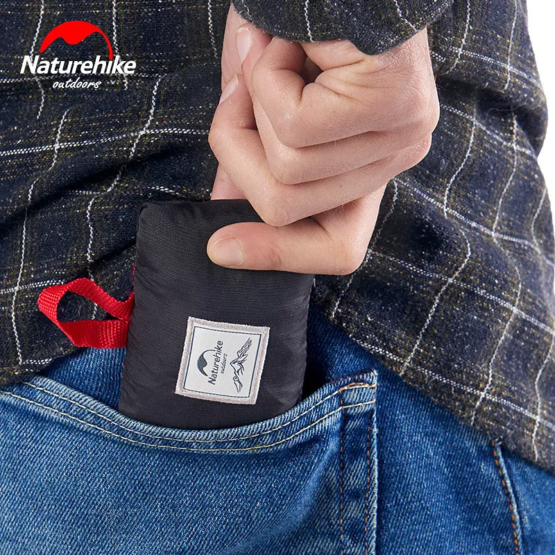 Килимок для пікніка водостійкий надлегкий Naturehike Moisture Picnic Mat NH17D050-B, 145x100 см, чорний - фото 2