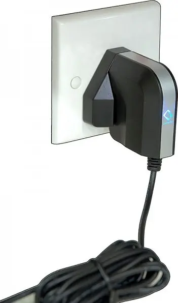 Зарядний пристрій Capdase Universal Power Adapter Atom Plus Black - фото 2