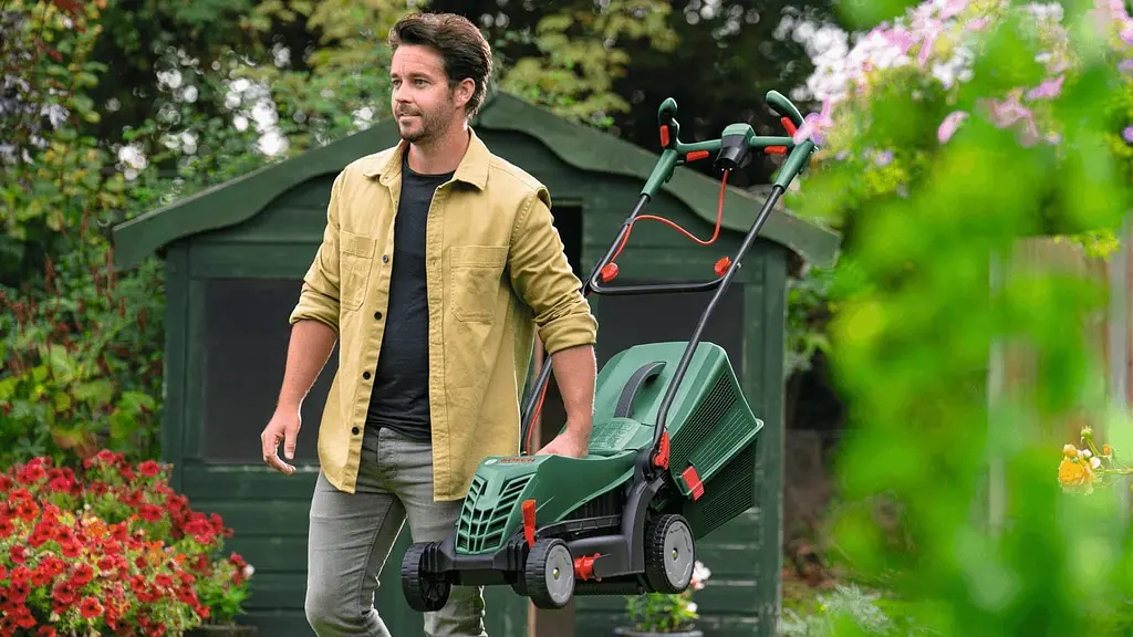 Газонокосарка електрична Bosch UniversalRotak (0.600.8A6.501) - фото 5