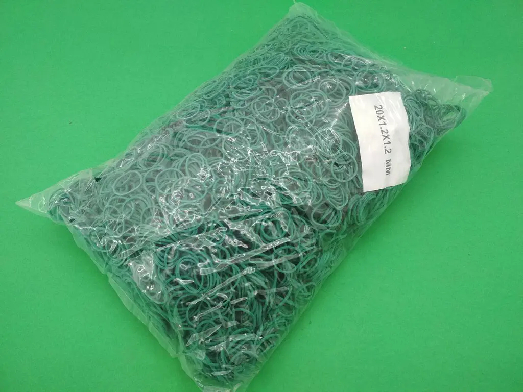 Банківські гумки, Plast, №20, зелені, 1,2 мм, діаметр 20 мм, 1 кг, для пакування та в'язання зелені - фото 2