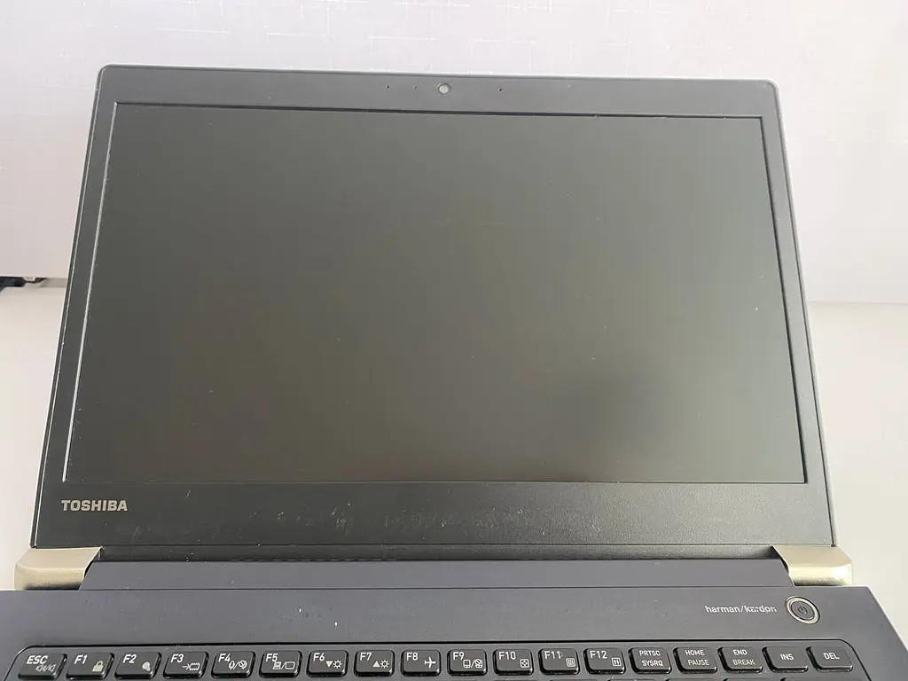 Ноутбук Toshiba PORTEGE X30-E 13.3" (i5-8350U / 16GB / SSD 256GB / 1920x1080 IPS) #4 Refurbished - фото 4