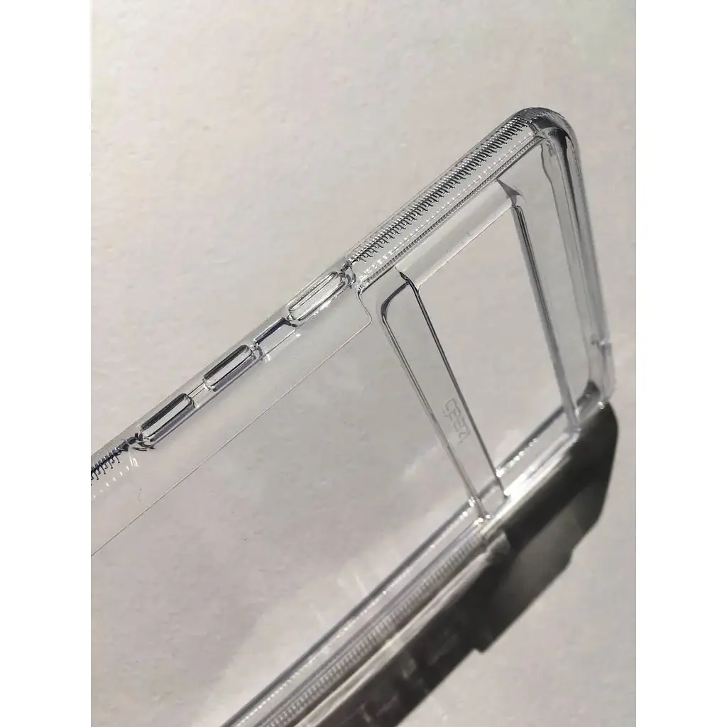 Противоударный чехол Gear4 Crystal Palace для Google Pixel 6a (6.1") Clear (702009571) - фото 4