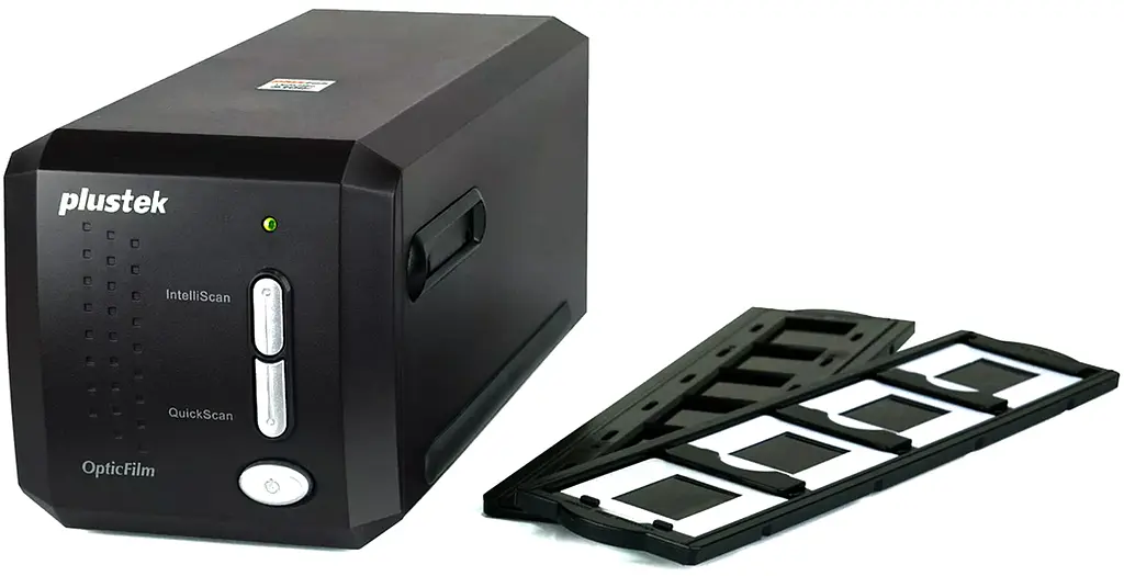 Сканер Plustek OpticFilm 8300i SE (7200dpi 48bit LED швидк. 20 сек. плівк.слайд-сканер чорний) - фото 4