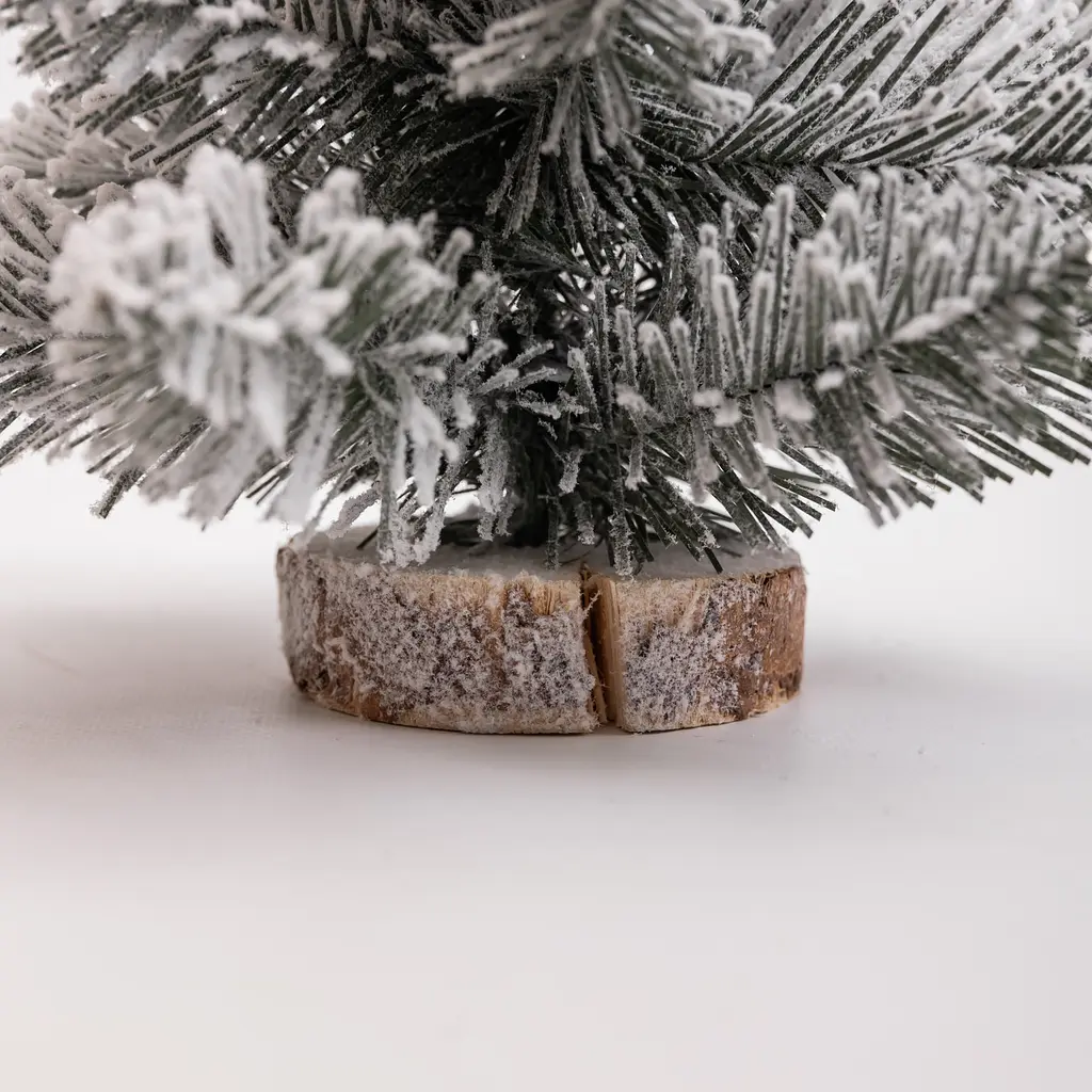 Искусственная новогодняя декоративная мини елка «Полонинская» зимняя на деревянной подставке 25 см Lugi SOK-M-04-1 - фото 2