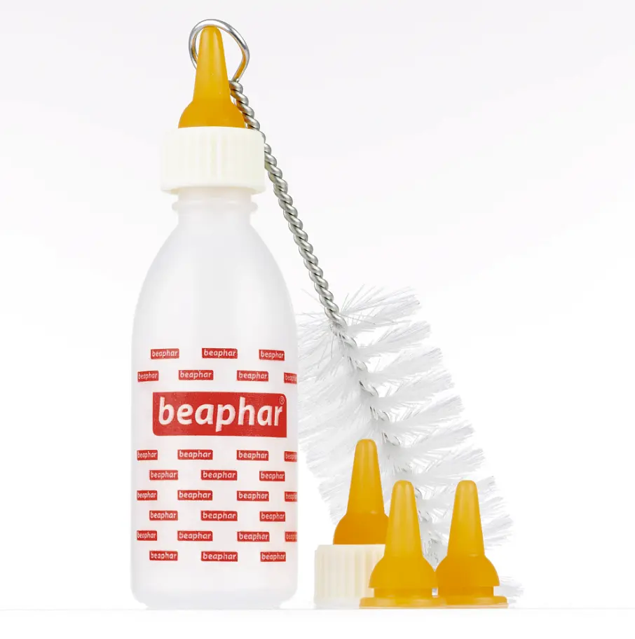 Пляшечка для годування для цуценят та кошенят Beaphar Lactol Feeding Set пластикова з сосками та щіткою 35 мл BAR11246