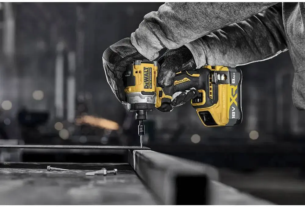 DeWALT Шурупокрут ударний аккумуляторний XR Li-Ion 18В 282Нм 3800об/хв 4400уд/хв 1.1кг без АКБ та ЗП - фото 7