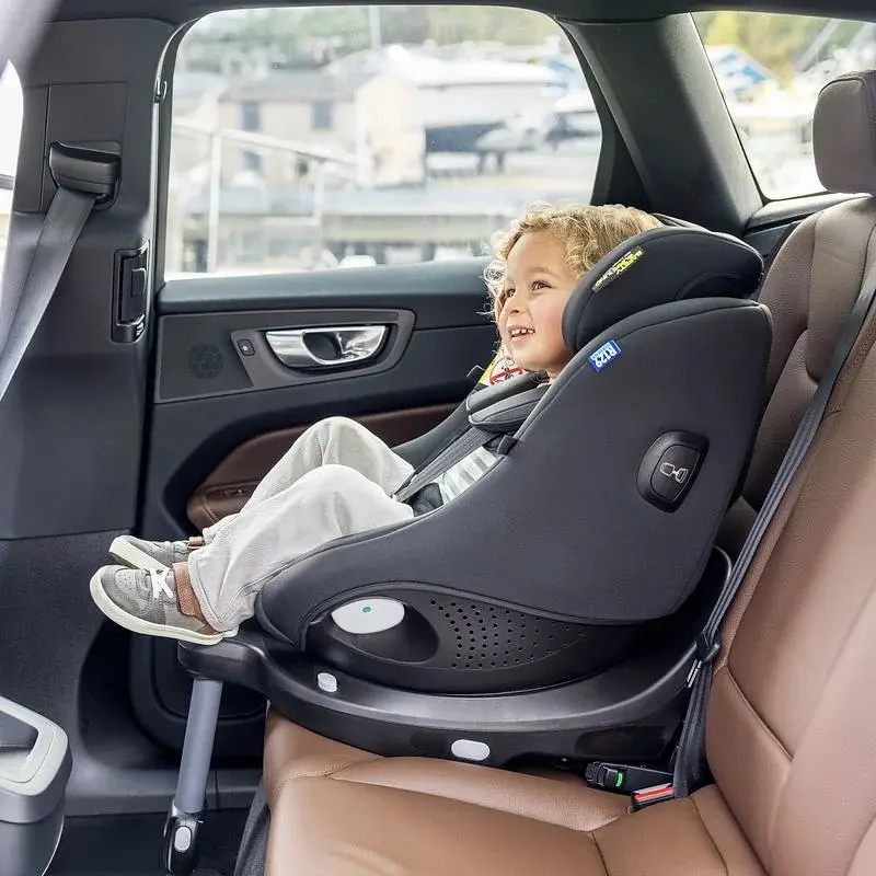 Автокрісло Graco Turn2Me DLX i-Size Чорне (GC2302AAMDN000) - фото 8