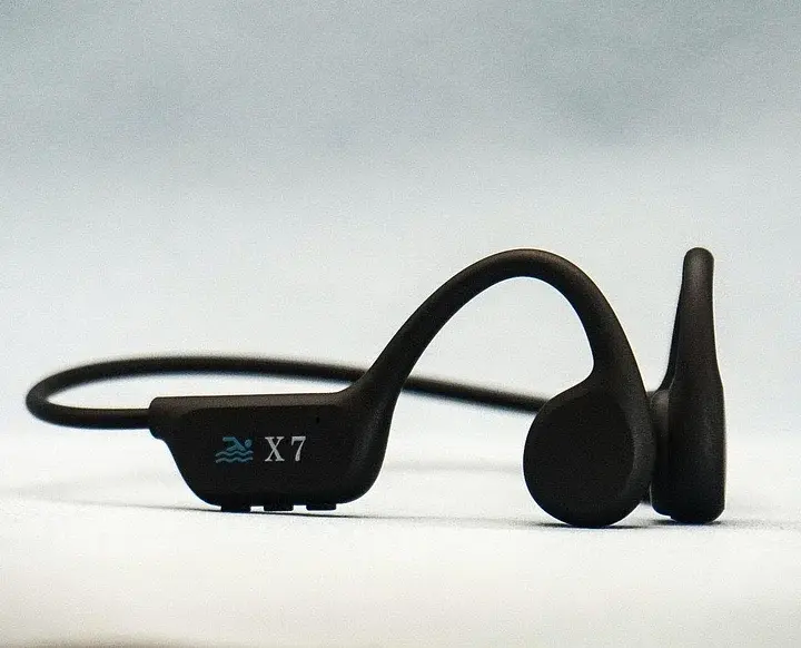 Беспроводные влагозащищенные наушники Bone Conduction Headphones X7 Black - фото 4