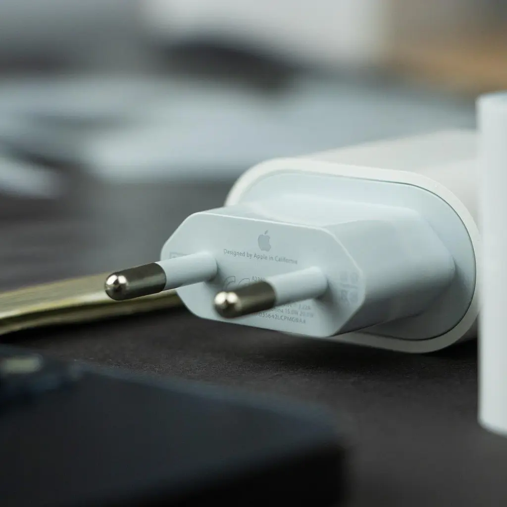Блок питания адаптер Foxconn для Apple PD 18W USB-C Сетевое зарядное устройство - фото 6