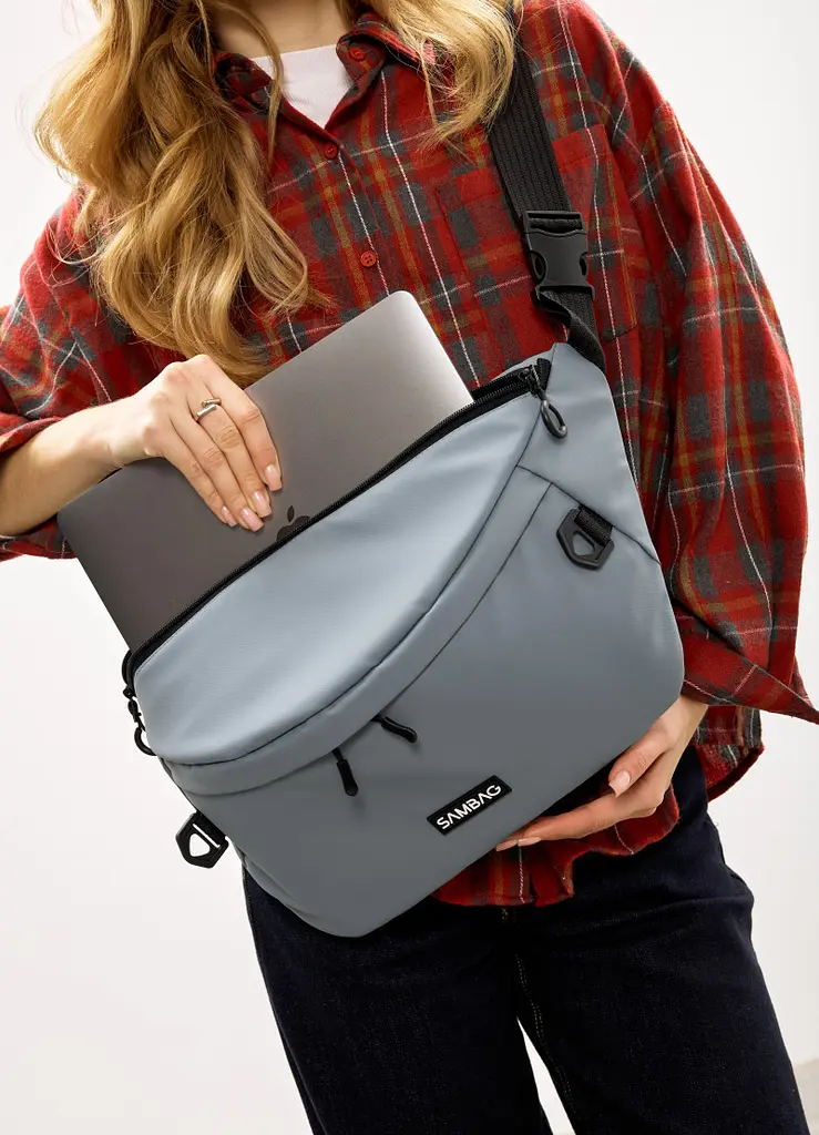 Жіноча cумка-бананка під ноутбук Sambag Urban Laptop блакитна 46 × 26 см (51411010) - фото 6