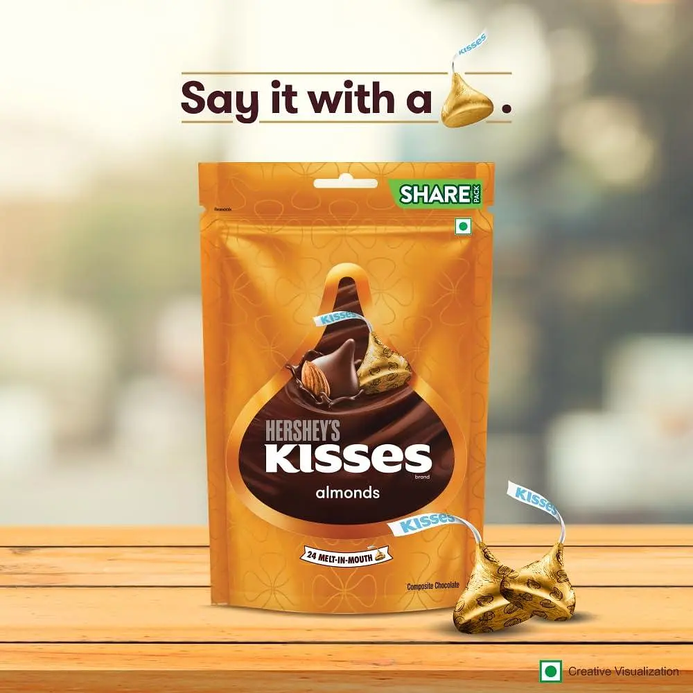 Шоколадні цукерки Hershey's Kisses Almonds Chocolate з мигдалем 100.8г - фото 2