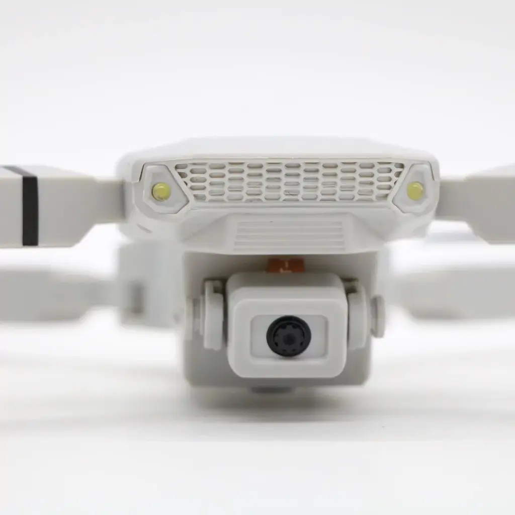 Детский квадрокоптер MHZ E88 дрон для детей с камерой HD FPV до 20 мин полета с чехлом аккумулятор Белый - фото 5