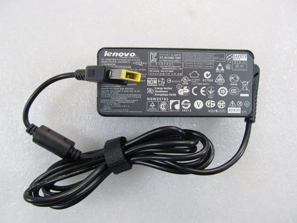 Блок живлення Lenovo 45W 20V, 2.25A, роз'єм прямокутний (pin inside) [3-pin] - фото 2