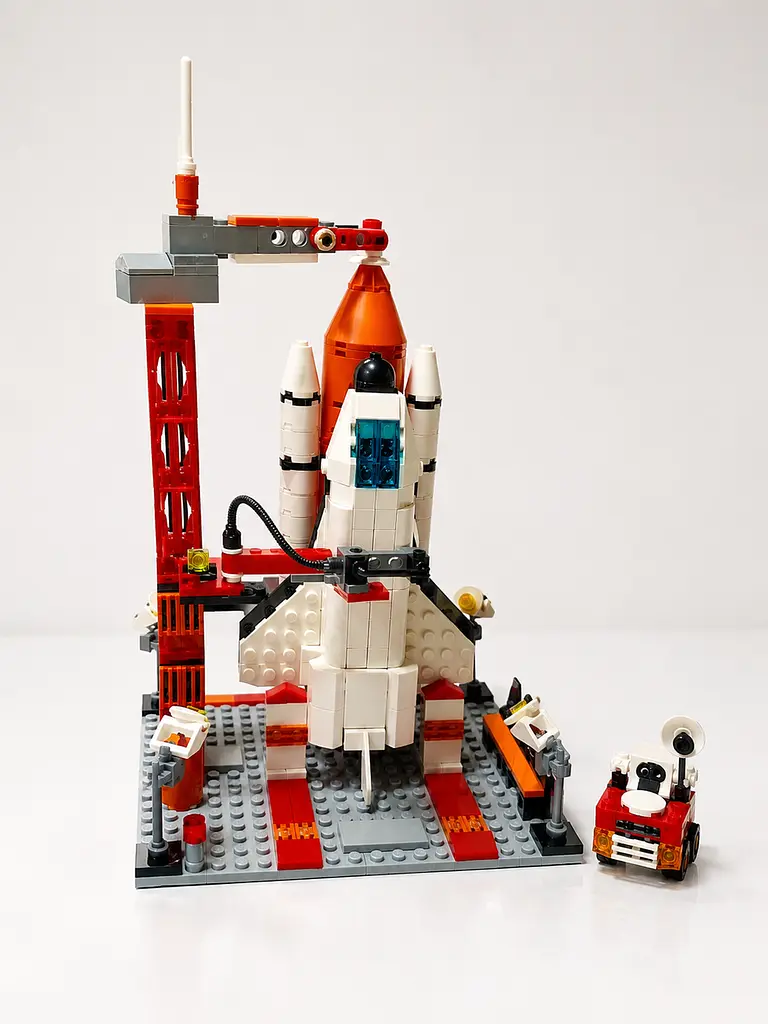 Конструктор Космічна станція Space Shuttle 500 деталей - фото 6