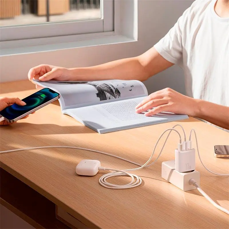 Зарядний адаптер мережевий БЖ Baseus Compact Charger 17 W 3 виходи USB (CCXJ020102) білий - фото 4