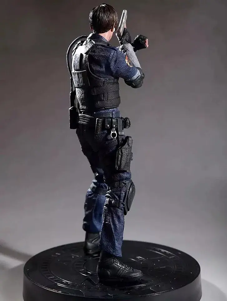 Фигурка Леон Скотт Кеннеди Обитель зла Resident Evil Leon S. Kennedy 32см CH RE LK 32 - фото 6