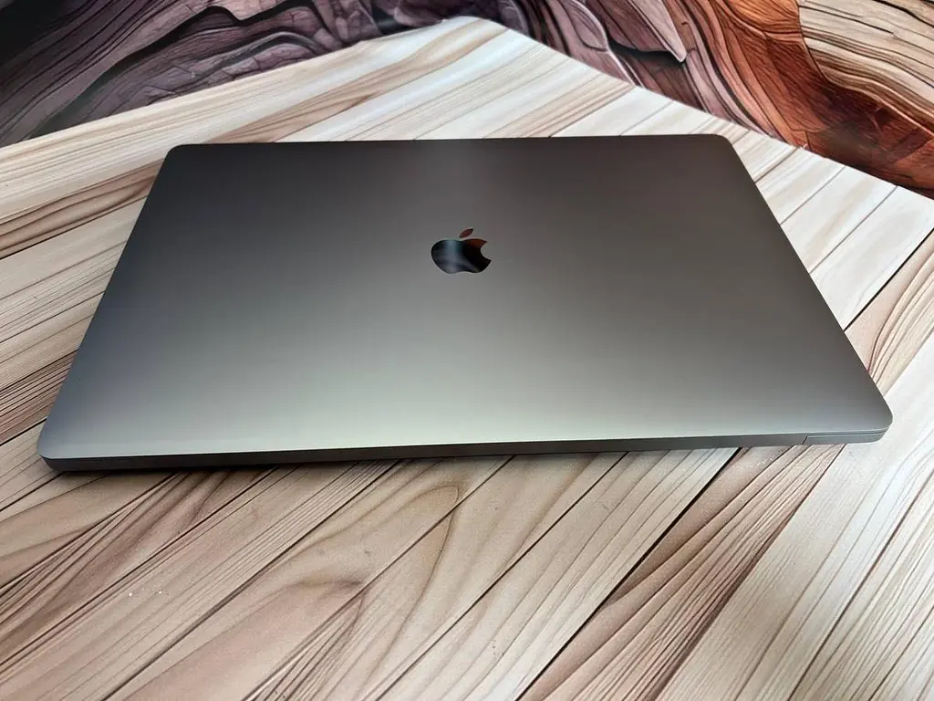 Ноутбук Apple MacBook Pro 16" i7-9750H/32/512 (C02DR62ZMD6R) Б/в - фото 8