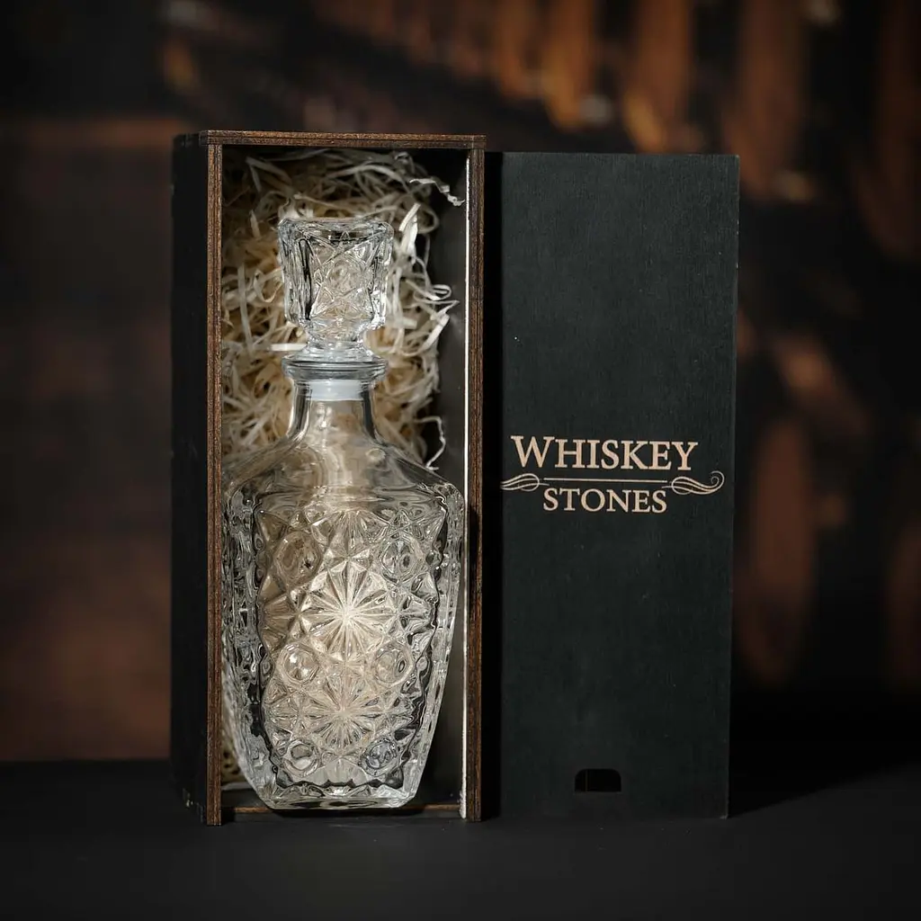 Подарунковий набір віскі Whiskey Stones №11 графин Dedalo в дерев'яному пеналі - фото 2