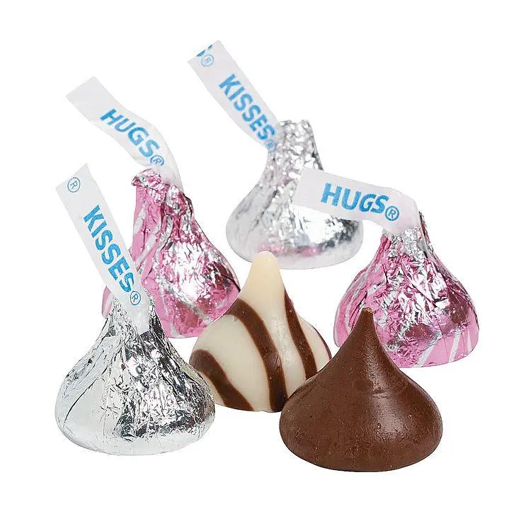 Шоколадні цукерки Hershey's hugs 300 g - фото 3