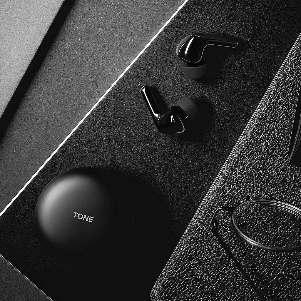 Наушники LG TONE Free FN6 True Wireless IPX4 UVnano Black (HBS-FN6.ABRUBK) - фото 3