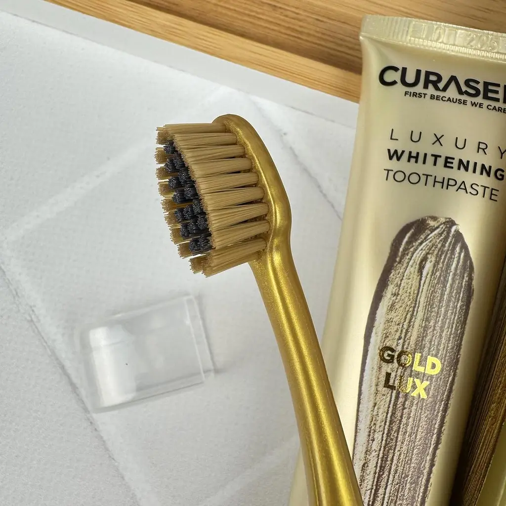 Набір Curasept Gold Whitining Luxury (паста 75 мл + зубна щітка) - фото 2