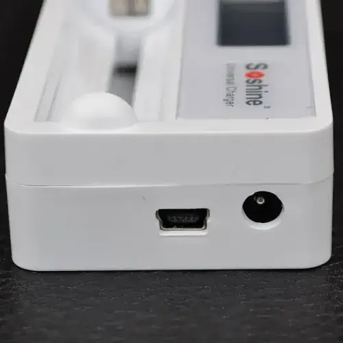 Зарядний пристрій для акумуляторів Soshine SC-S7 з LCD дисплеєм - фото 2