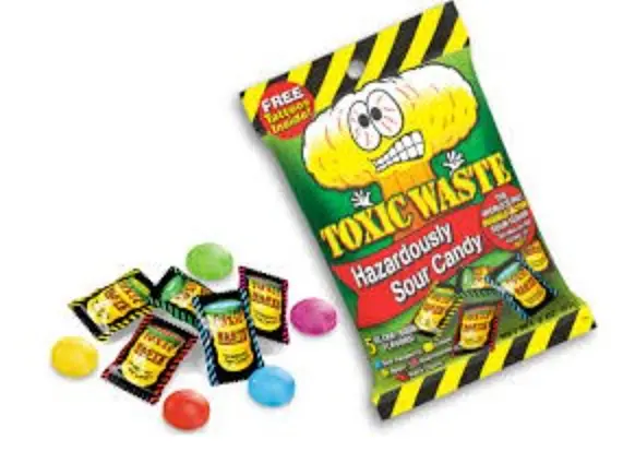 Жувальні цукерки Toxic Waste Hazardously Sour Bag 57г - фото 2