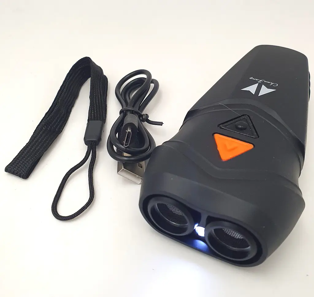 Ультразвуковий акумуляторний відлякувач собак із ліхтариком Ultrasonic Dog Repeller PU 70/8669