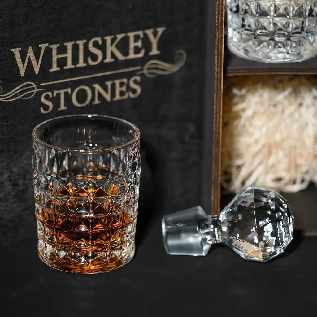 Подарунковий набір віскі Whiskey Stones №12 у дерев'яному пеналі - графин + склянки Bohemia Diamond - фото 6