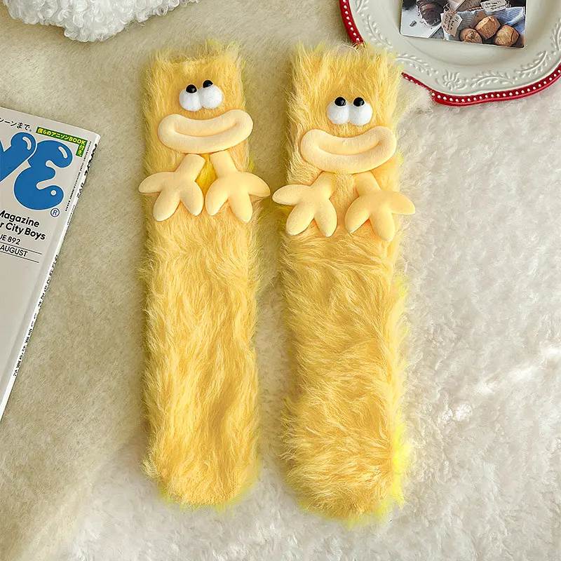 Шкарпетки дитячі пухнасті з обличчам і руками жовті One Size 4216