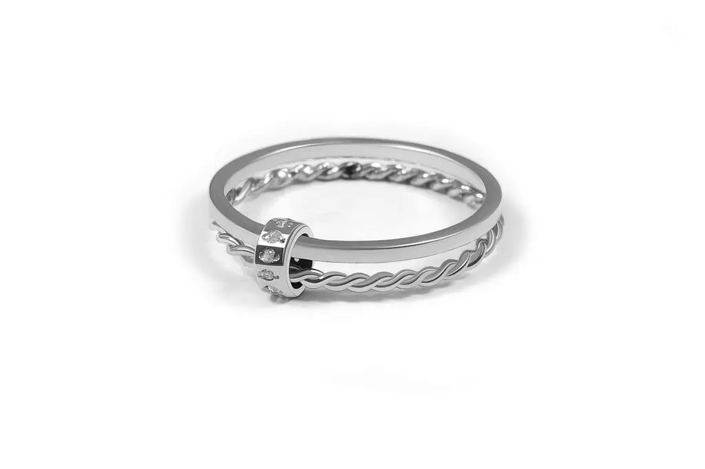 Подвійна каблучка з срібла з фіанітами 15.5 SK-0075