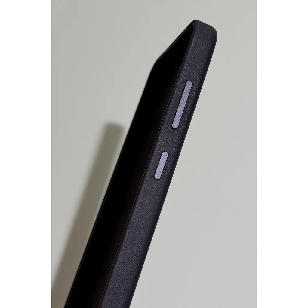 Оригінальний шкіряний чохол Samsung Vegan Leather Case для Samsung Galaxy S24 (6.2") Dark Violet GP-FPS921HCAVW - фото 5