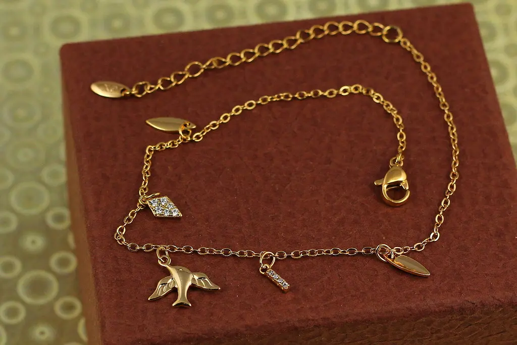Браслет Xuping Jewelry на ногу Птичка 22 см 1 мм добавка цепи 5 см золотистый