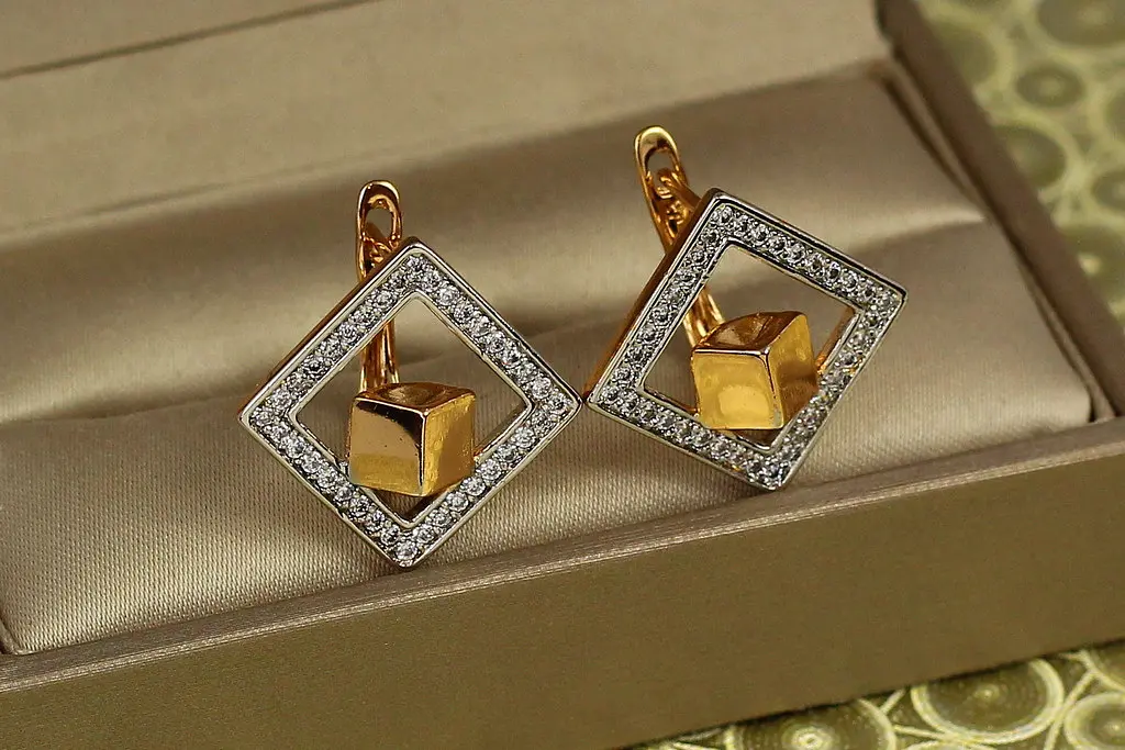 Сережки Xuping Jewelry гіперкуб з родієм 2 см золотисті - фото 2