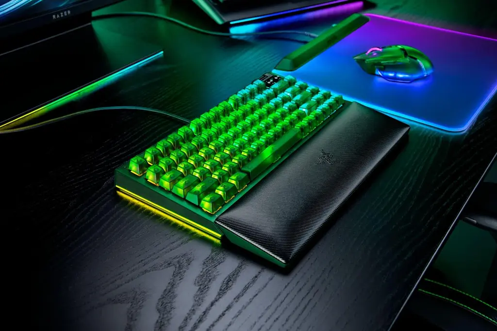 Клавиатура Razer BlackWidow V4 75% Compact Phantom Green (RZ03-05003300-R3M1) - фото 7