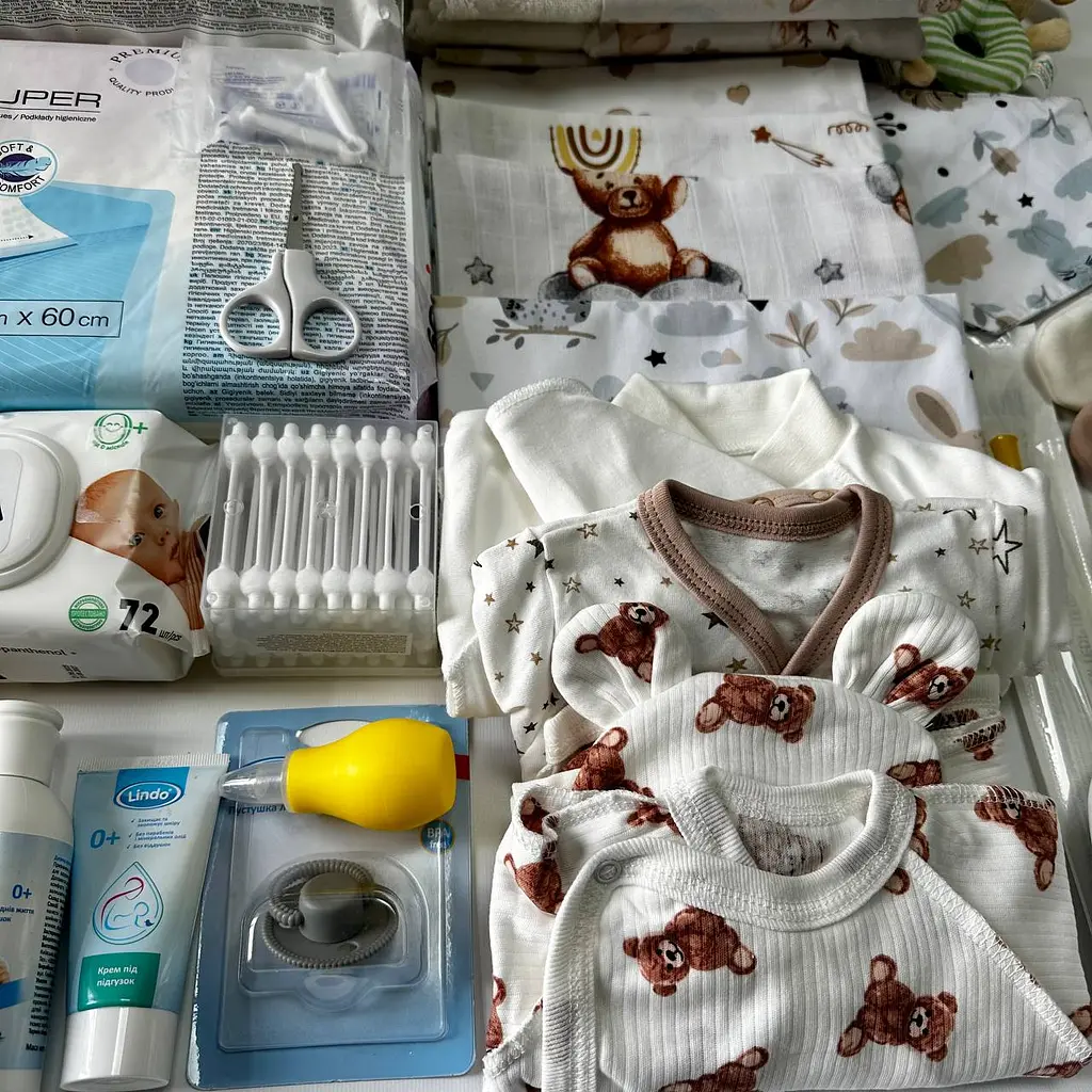 Набор в роддом для новорожденного 33 предмета + прозрачная сумка в подарок ЕкоМама нейтральные цвета - фото 2