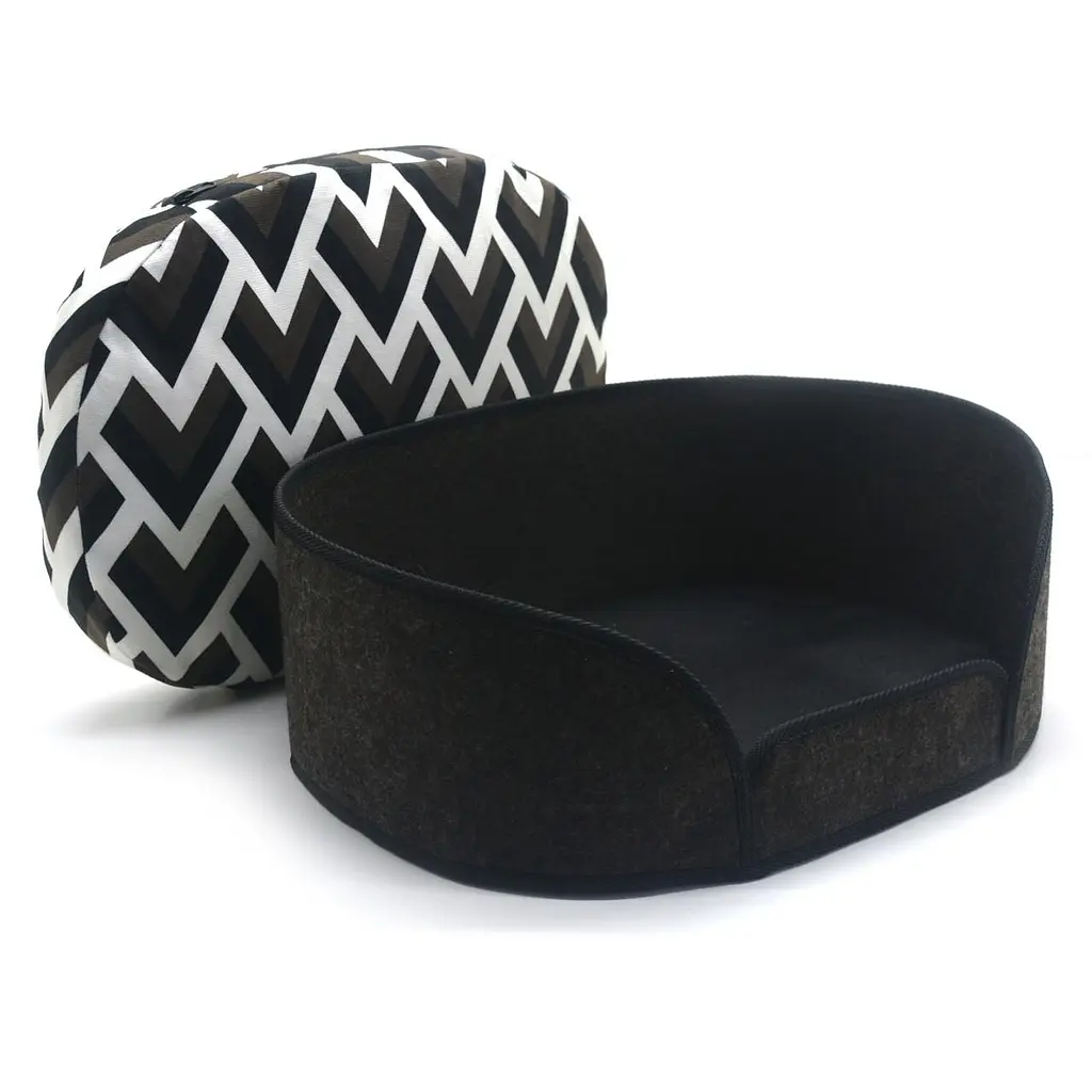 Лежак для котів та собак Олімп №2 370х490х165 мм коричневий - фото 4