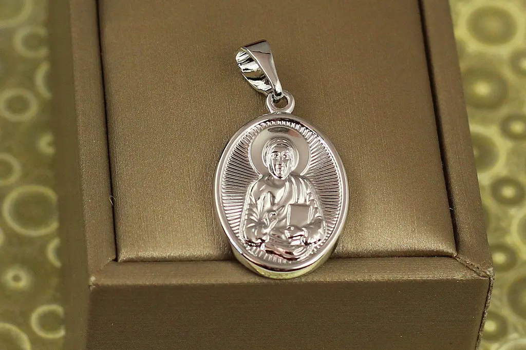 Ладанка Xuping Jewelry двостороння з Марією і Ісусом 2,5 см срібляста - фото 2