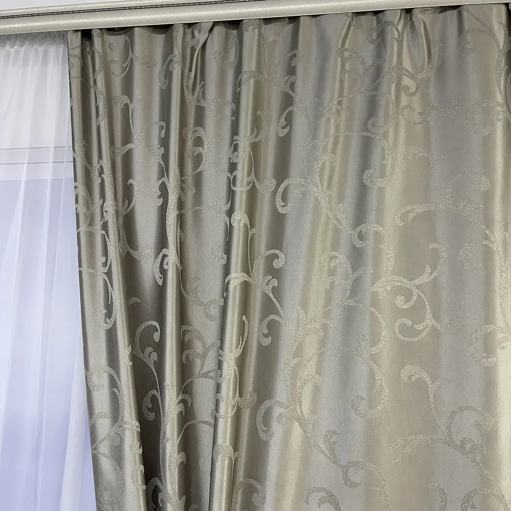 Жакардові штори "вензель" темно-бежевого кольору 2шт. 150х270 з білим шифоновим тюлем 400х270, на та ALBO pbe0052768 - фото 8