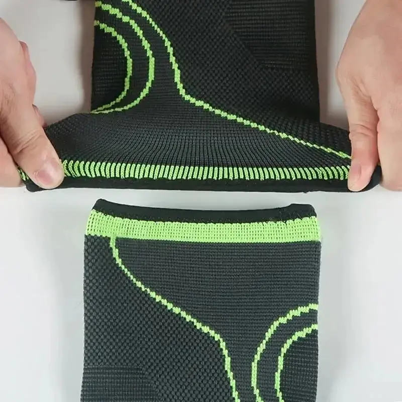Бандаж для ліктьового суглоба MedOrtho з фіксуючим ременем, універсальний розмір, чорний - фото 4