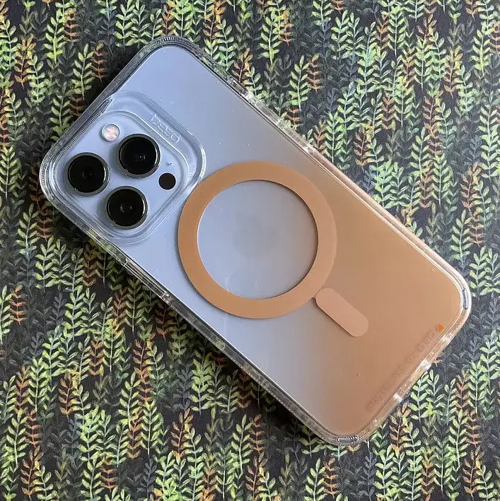 Чохол прозорий протиударний Gear4 Crystal Palace MagSafe для Apple iPhone 13 Pro Max (6.7") Gold - фото 4
