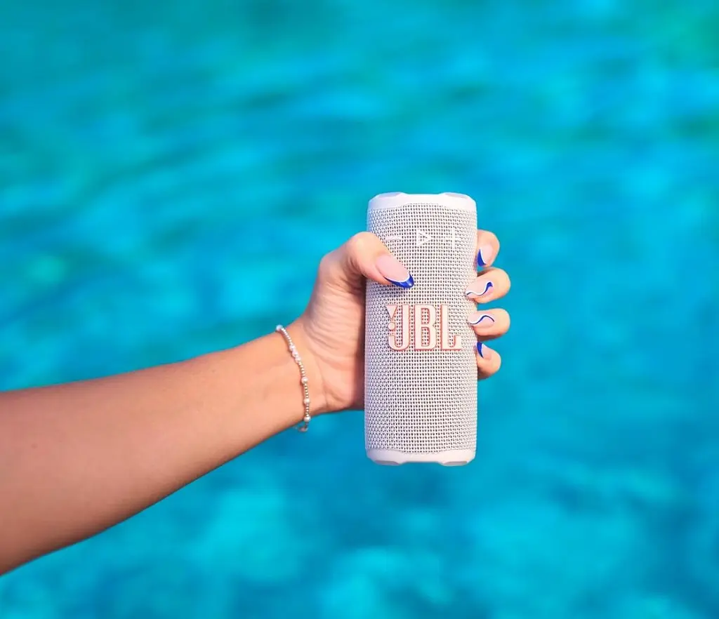 Портативна колонка JBL GRIP-WHT 16 W IP68 White - фото 8