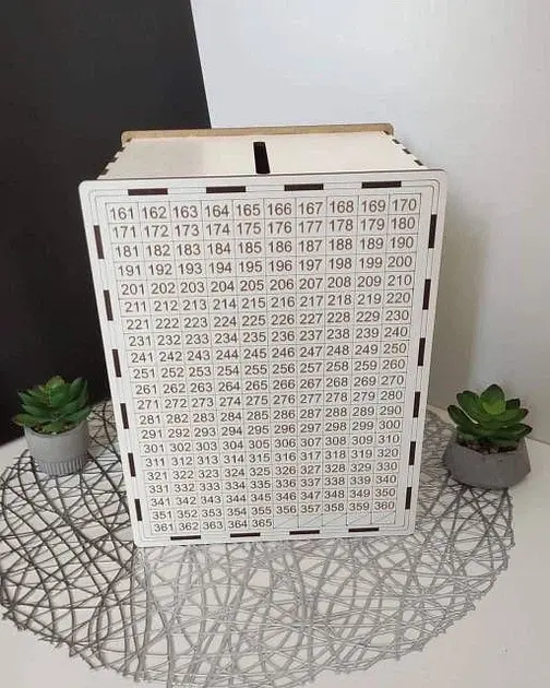 Скарбничка для накопичення грошей з дерева, іменна копілка-челендж, таблиця заощаджень 20х16х14 см - фото 2