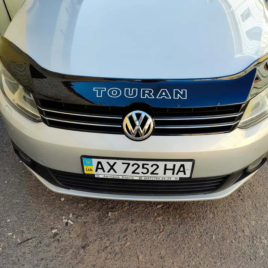 Дефлектор капота мухобійка Volkswagen Touran II 2010-2015 Voron Glass - фото 4