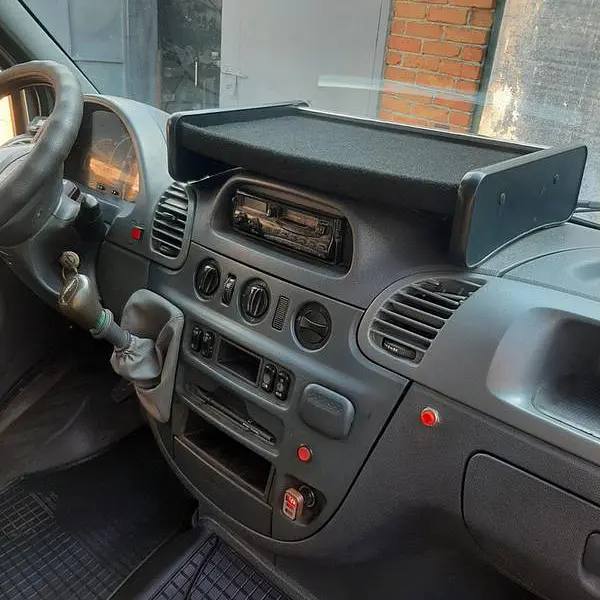 Столик на торпеду Mercedes Sprinter CDI 2000-2006 із логотипом - фото 5