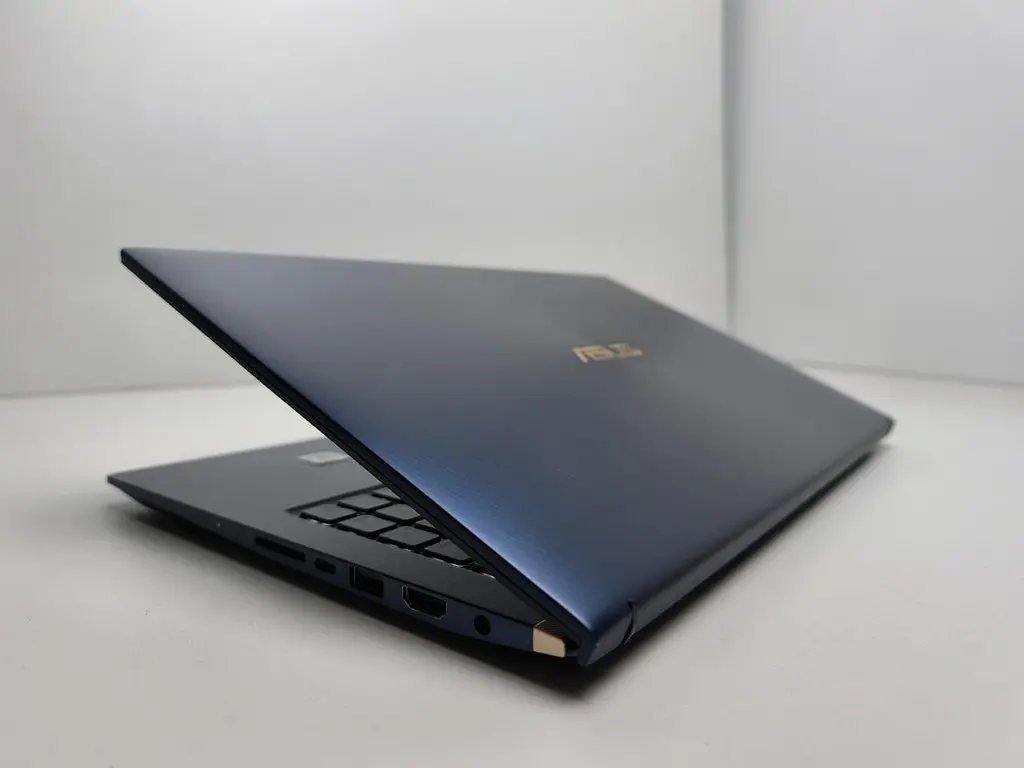 Ноутбук ASUS 15.6" ZenBook FHD IPS Core i7-10510U Ram 16GB SSD512GB Intel UHD Graphics (12009) Б/в - фото 3